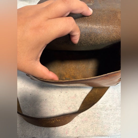 Vintage Brown Leather Shoulder Bag - Picture 9 of 12
